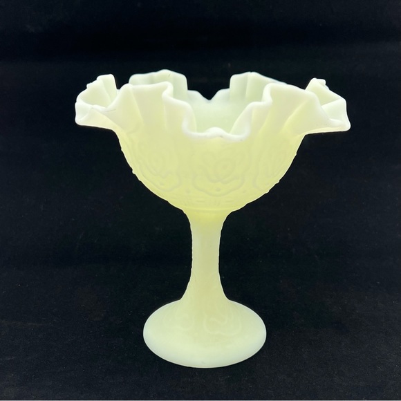 Fenton Uranium Satin Custard Glass Persian Medallion Compote Ruffled 1970s GLOWS - Picture 4 of 11